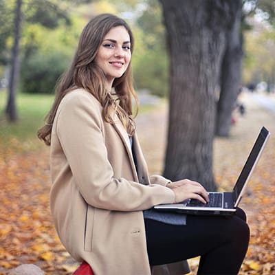 Sophie R, Founder of DTC Apparel Brand